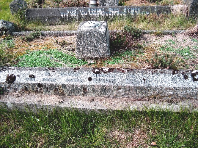Mary Heard grave